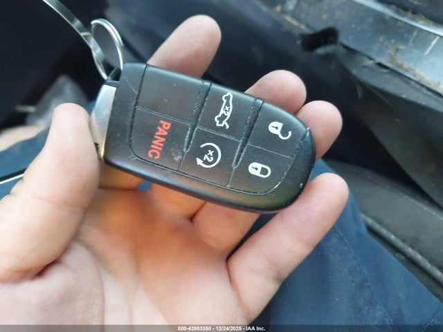 Продажа на аукционе авто 2015 Dodge Charger Sxt, vin: 2C3CDXJG7FH760148, номер лота: 43993350