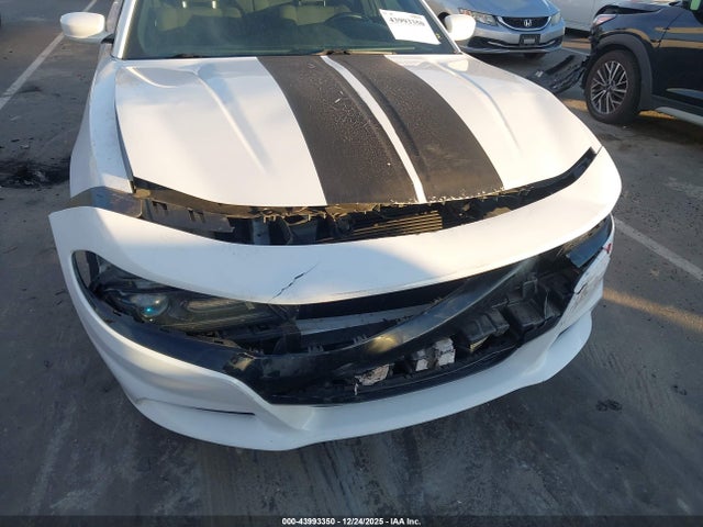 Продажа на аукционе авто 2015 Dodge Charger Sxt, vin: 2C3CDXJG7FH760148, номер лота: 43993350