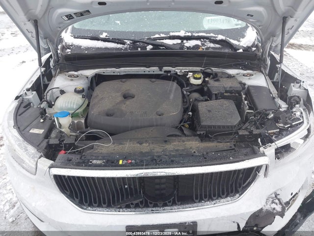 2021 VOLVO XC40 YV4162UK9M2471033 Photo 9