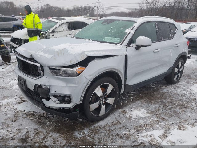 2021 VOLVO XC40 YV4162UK9M2471033 Photo 1