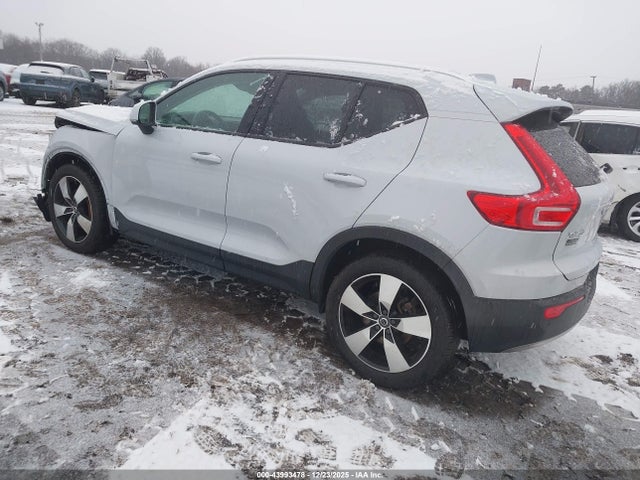 2021 VOLVO XC40 YV4162UK9M2471033 Photo 2