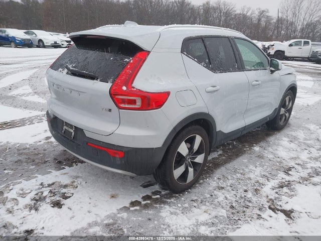 2021 VOLVO XC40 YV4162UK9M2471033 Photo 3