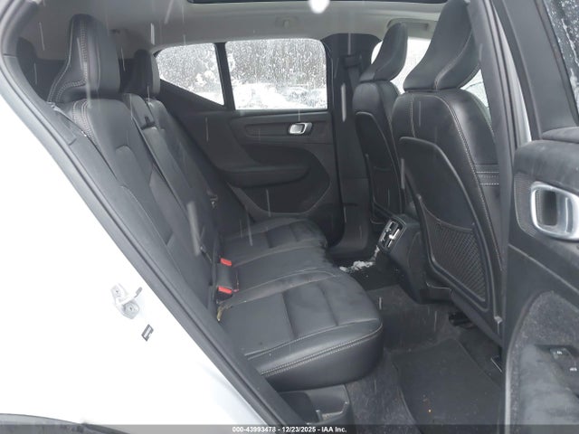 2021 VOLVO XC40 YV4162UK9M2471033 Photo 7