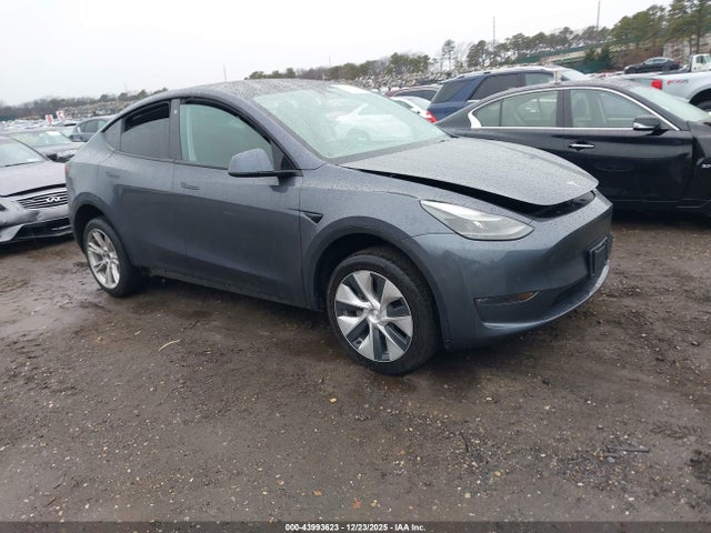2023 TESLA MODEL Y 7SAYGDEEXPF692714 Photo 0