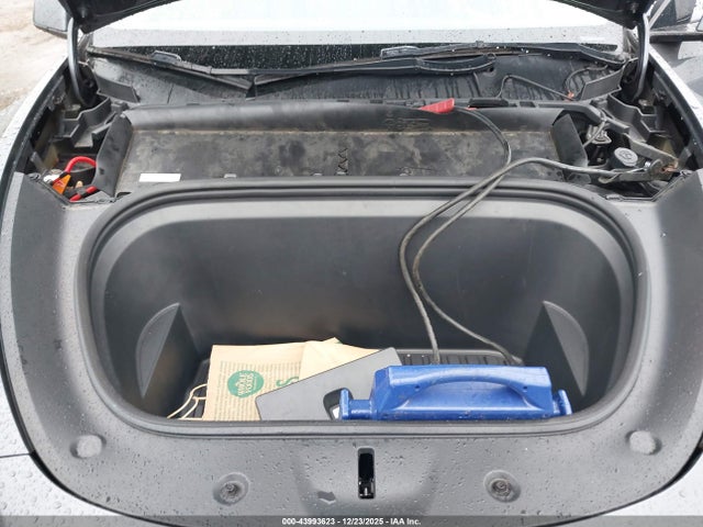 2023 TESLA MODEL Y 7SAYGDEEXPF692714 Photo 9