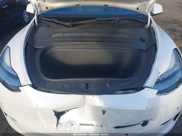 Продажа на аукционе авто 2021 Tesla Model Y Long Range Dual Motor All-wheel Drive, vin: 5YJYGDEE1MF095069, номер лота: 43993645