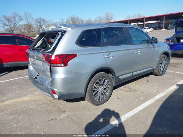 2018 MITSUBISHI OUTLANDER JA4AD3A37JJ002210 Photo 3