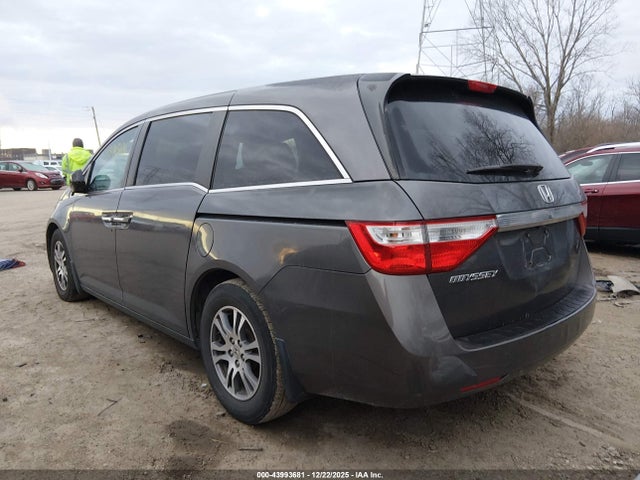 2013 HONDA ODYSSEY 5FNRL5H66DB054401 Photo 2