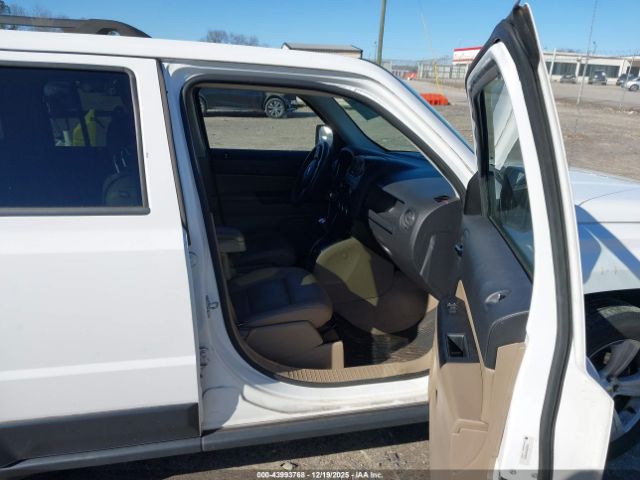 2014 JEEP PATRIOT 1C4NJPBB5ED660285 Photo 4