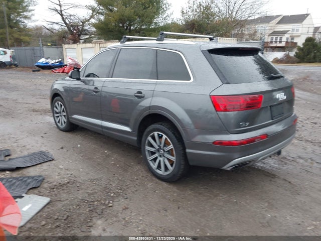 2018 AUDI Q7 WA1VAAF72JD048536 Photo 2