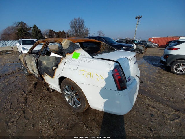 43993839 :رقم المزاد ، 2C3CCAGGXEH283852 vin ، 2014 Chrysler 300 مزاد بيع