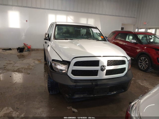 Продаж на аукціоні авто 2019 Ram 1500 Classic Tradesman  4x4 5'7 Box, vin: 3C6RR7KG6KG723096, номер лоту: 43993863