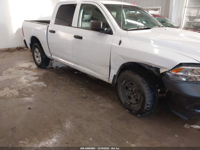 Продаж на аукціоні авто 2019 Ram 1500 Classic Tradesman  4x4 5'7 Box, vin: 3C6RR7KG6KG723096, номер лоту: 43993863