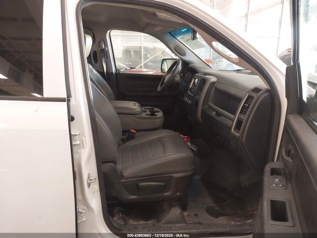 Продаж на аукціоні авто 2019 Ram 1500 Classic Tradesman  4x4 5'7 Box, vin: 3C6RR7KG6KG723096, номер лоту: 43993863