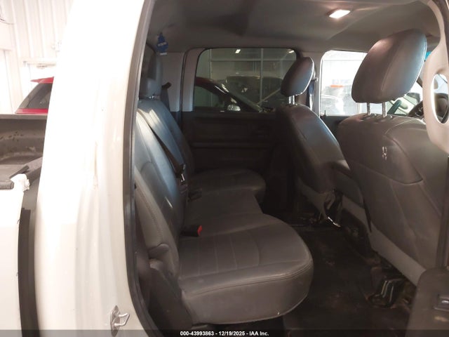 Продаж на аукціоні авто 2019 Ram 1500 Classic Tradesman  4x4 5'7 Box, vin: 3C6RR7KG6KG723096, номер лоту: 43993863