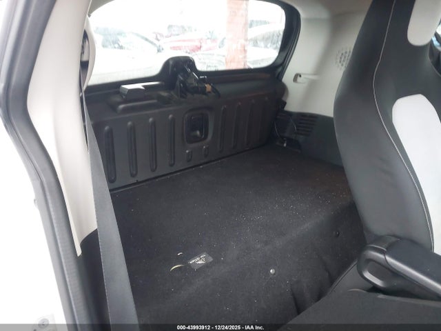 WMEFJ9BA7JK265488 Smart Fortwo Electric Drive Passion