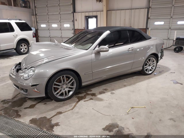 2008 MERCEDES-BENZ CLK 350 WDBTK56F28F252596 Photo 1