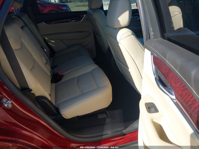 2018 CADILLAC XT5 1GYKNCRS3JZ142513 Photo 7