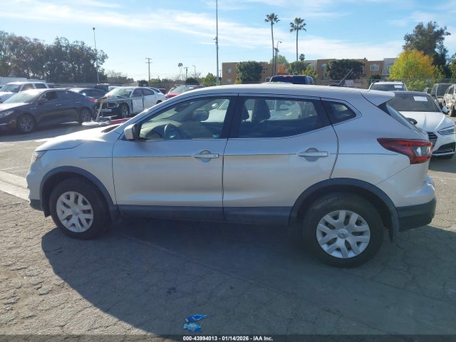 JN1BJ1CV0LW255030 Nissan Rogue Sport S Fwd Xtronic Cvt