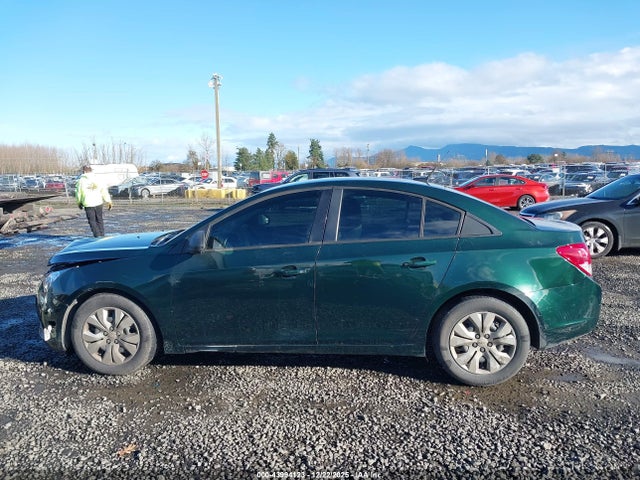 1G1PA5SH3E7152356 Chevrolet Cruze Ls Auto