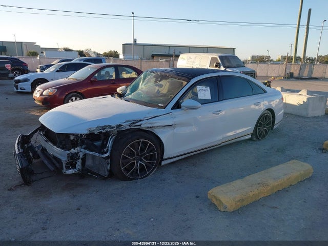 2020 AUDI A8 L WAU8EAF8XLN004116 Photo 1