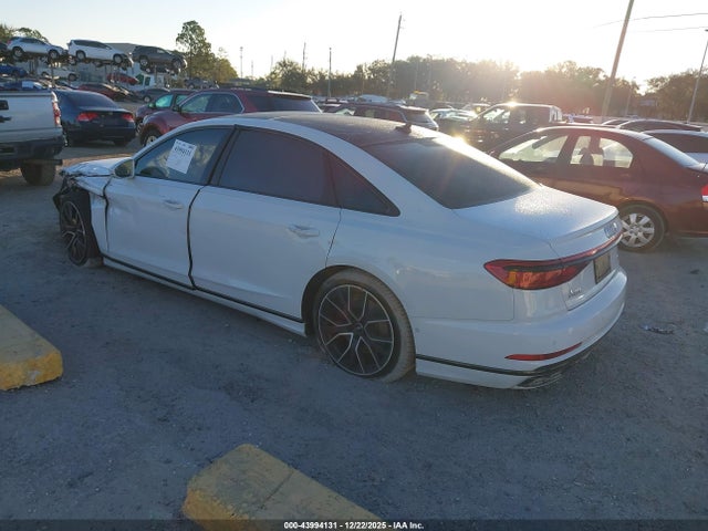 2020 AUDI A8 L WAU8EAF8XLN004116 Photo 2