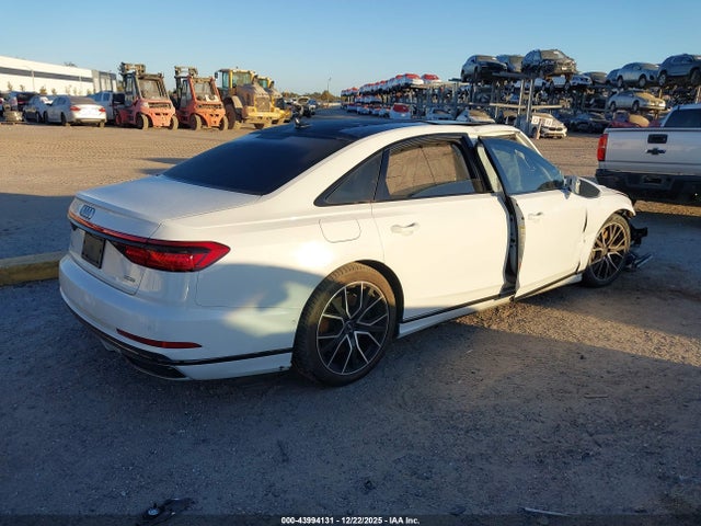 2020 AUDI A8 L WAU8EAF8XLN004116 Photo 3