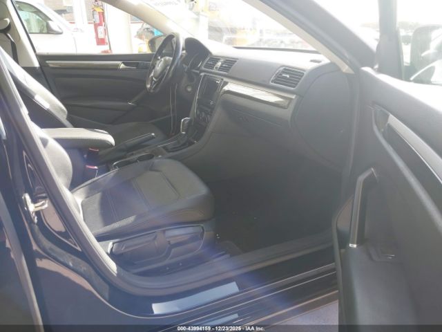 2016 VOLKSWAGEN PASSAT 1VWBT7A34GC016998 Photo 4