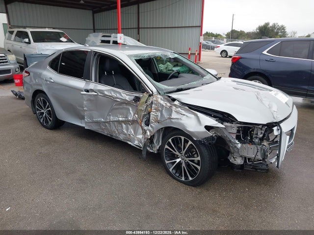 Продажа на аукционе авто 2020 Toyota Camry Se, vin: 4T1M11AKXLU911708, номер лота: 43994193