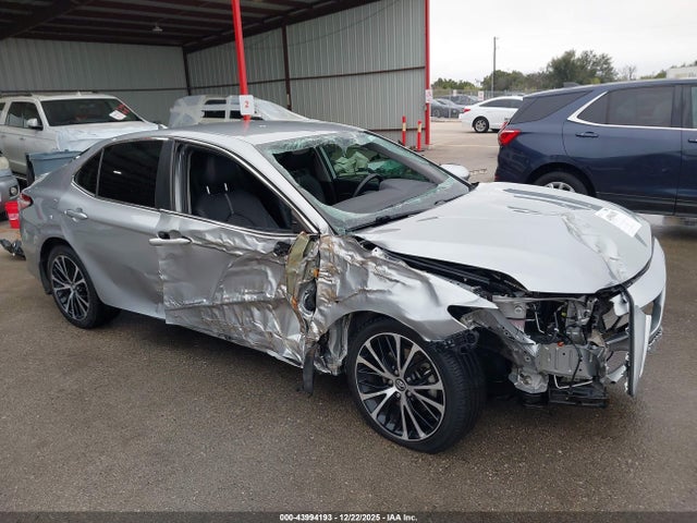 Продажа на аукционе авто 2020 Toyota Camry Se, vin: 4T1M11AKXLU911708, номер лота: 43994193