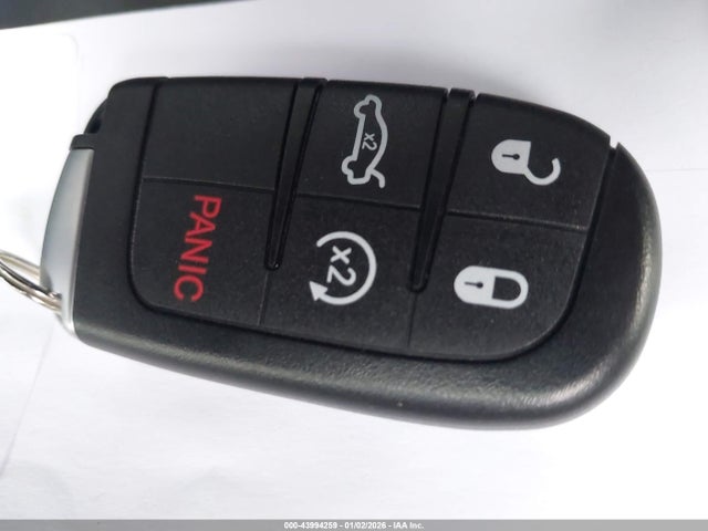 Продажа на аукционе авто 2015 Chrysler 200 S, vin: 1C3CCCBBXFN539312, номер лота: 43994259