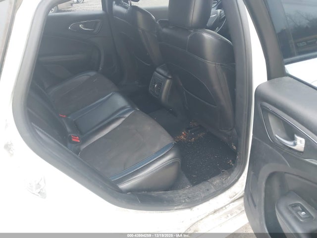 Продажа на аукционе авто 2015 Chrysler 200 S, vin: 1C3CCCBBXFN539312, номер лота: 43994259