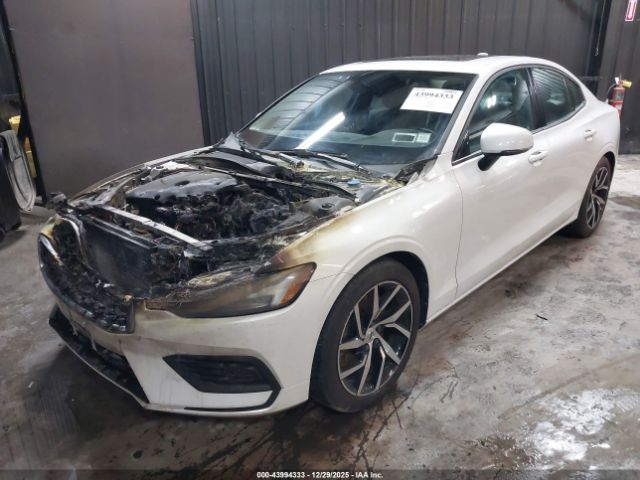 2019 VOLVO S60 7JRA22TK0KG017352 Photo 1