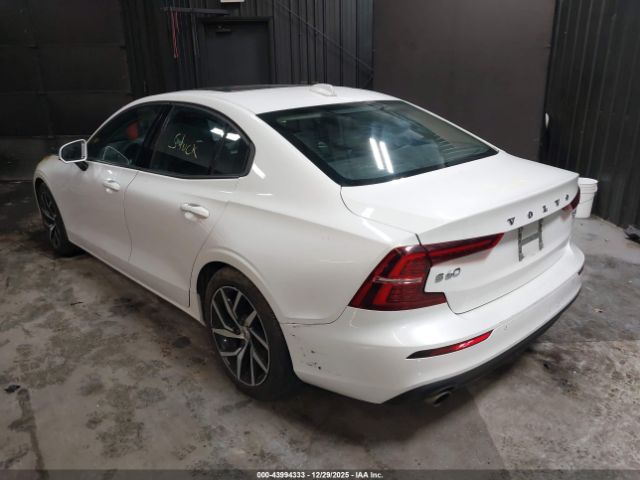 2019 VOLVO S60 7JRA22TK0KG017352 Photo 2