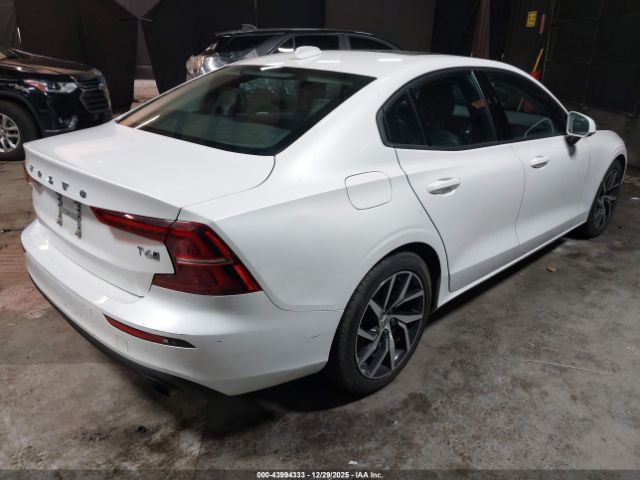 2019 VOLVO S60 7JRA22TK0KG017352 Photo 3