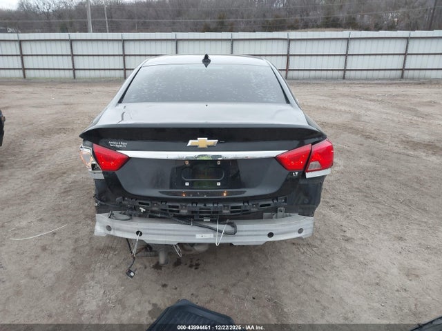 Chevrolet IMPALA 1LT 2017 2G1105SA9H9114337 Image 17