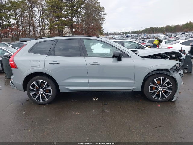 2025 Volvo Xc60 B5 Plus მანქანა იყიდება აუქციონზე, vin: YV4M12RC3S1121154, აუქციონის ნომერი: 43994465