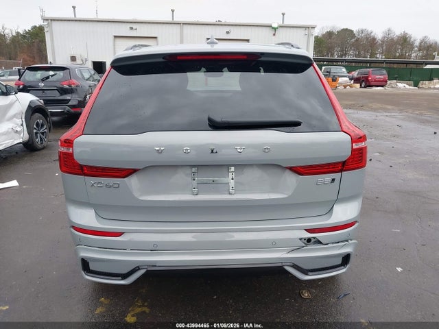 2025 Volvo Xc60 B5 Plus მანქანა იყიდება აუქციონზე, vin: YV4M12RC3S1121154, აუქციონის ნომერი: 43994465