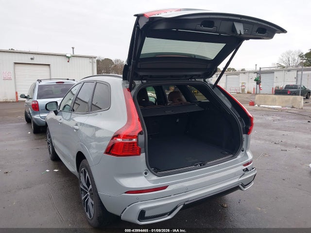 2025 Volvo Xc60 B5 Plus მანქანა იყიდება აუქციონზე, vin: YV4M12RC3S1121154, აუქციონის ნომერი: 43994465