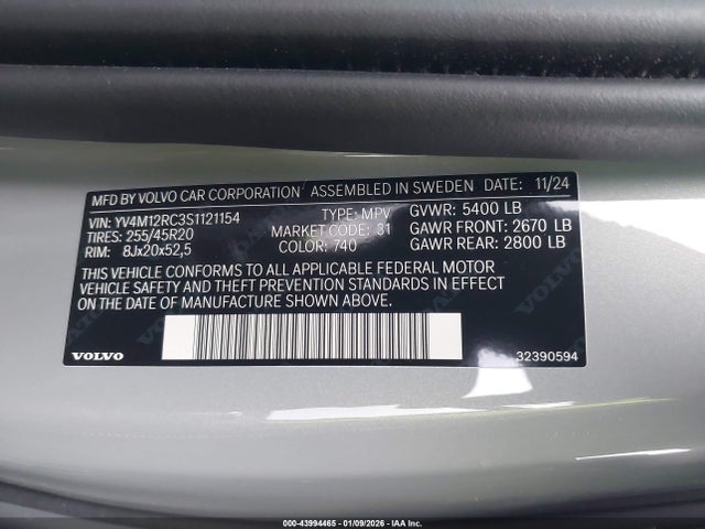2025 Volvo Xc60 B5 Plus მანქანა იყიდება აუქციონზე, vin: YV4M12RC3S1121154, აუქციონის ნომერი: 43994465