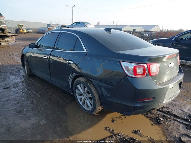 2015 CHEVROLET MALIBU 1G11F5SL2FF161780 Photo 2