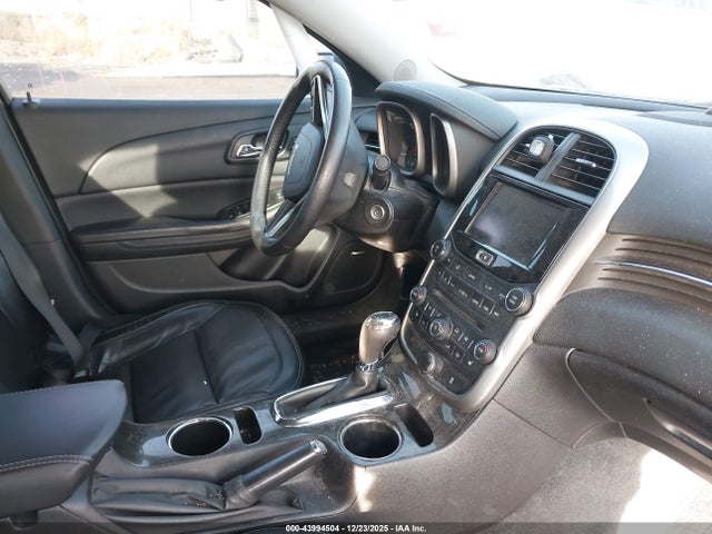 2015 CHEVROLET MALIBU 1G11F5SL2FF161780 Photo 4