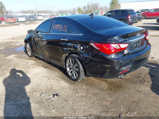 2011 HYUNDAI SONATA 5NPEC4AB5BH255379 Photo 2