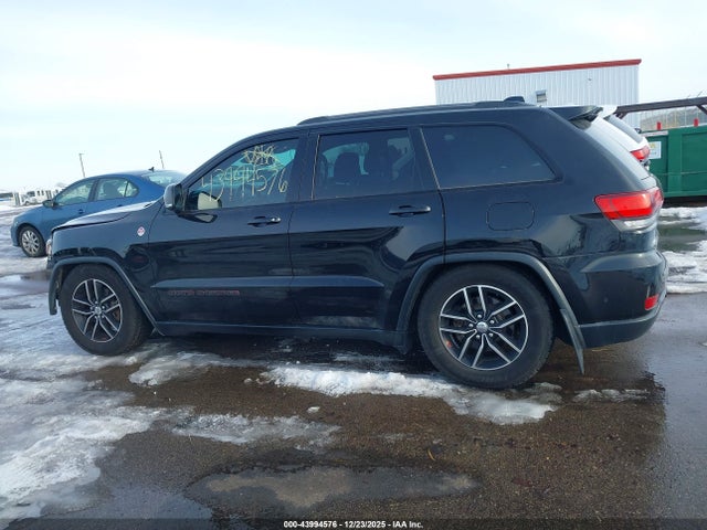 1C4RJFLGXHC670116 Jeep Grand Cherokee Trailhawk 4x4