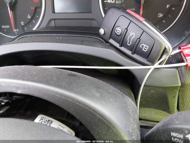 2016 AUDI A3 WAUA7GFF7G1024334 Photo 10