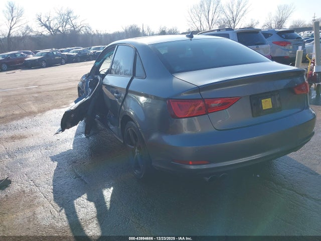 2016 AUDI A3 WAUA7GFF7G1024334 Photo 2