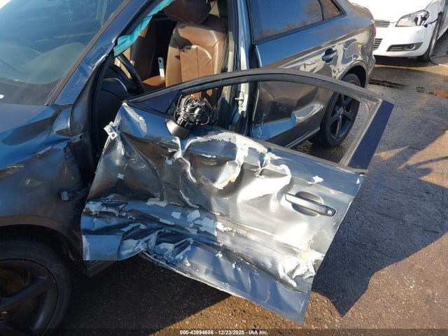 2016 AUDI A3 WAUA7GFF7G1024334 Photo 5