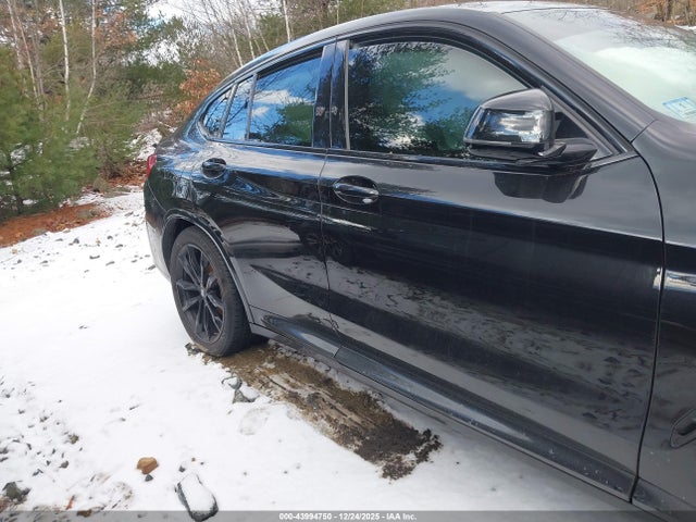 2025 BMW X4 5UX33DT0XS9Y22874 Photo 4