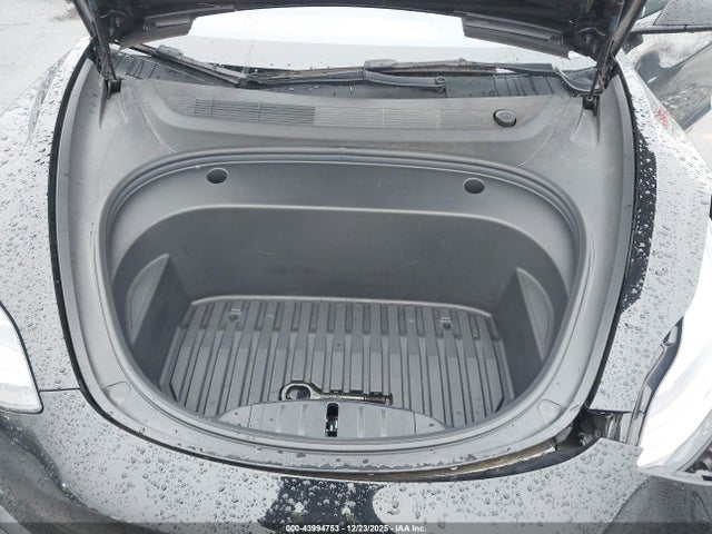2023 TESLA MODEL 3 5YJ3E1EA8PF512543 Photo 9