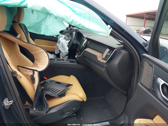 2025 VOLVO XC60 YV4M12RM2S1038727 Photo 4